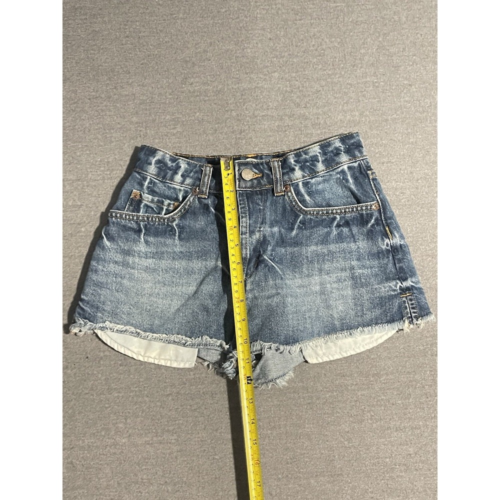 Roxy Denim Shorts‎ Womens Size 26 Medium Wash Frayed Hem Beach Y2K Summer Style - Picture 5 of 8